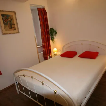 Apartment No.6 Zahradni 31